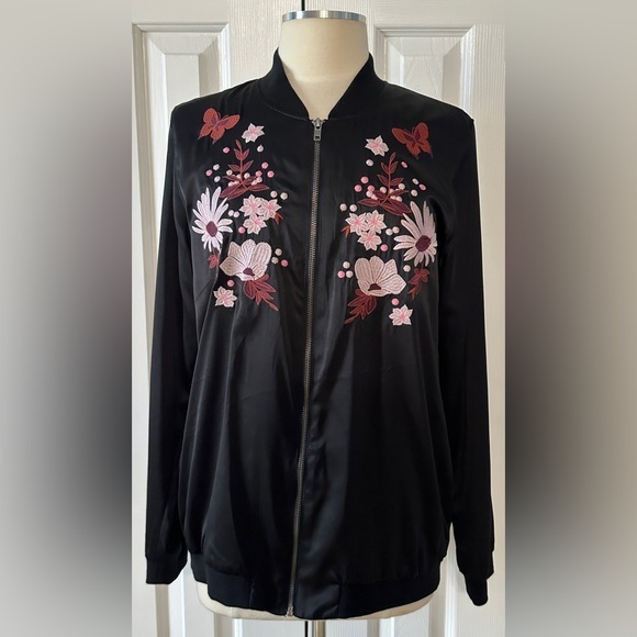 Xhilaration Jackets & Blazers - Xhilaration Black Floral Embroidered Bomber Jacket - Size Large